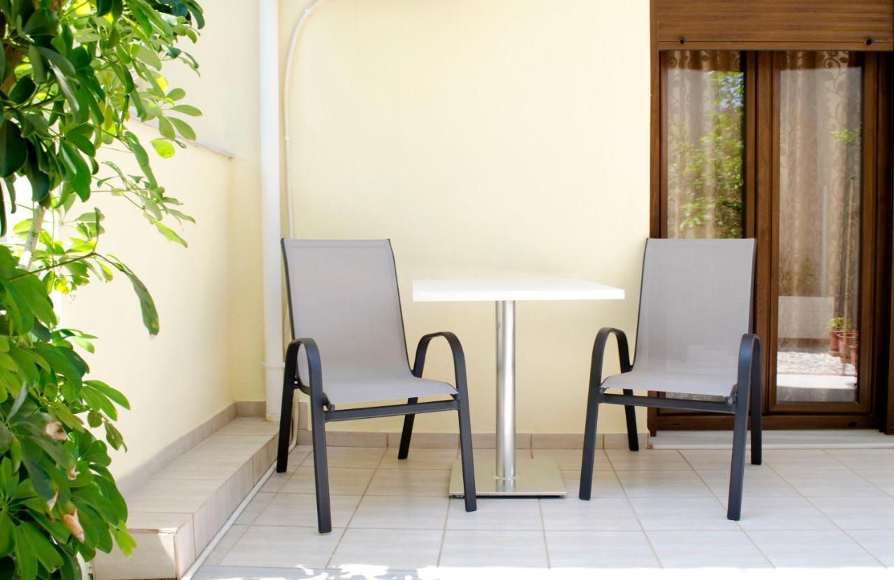 Antelia Homes Skiathos Town Bagian luar foto