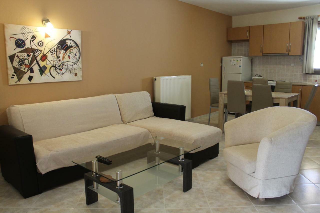 Antelia Homes Skiathos Town Bagian luar foto