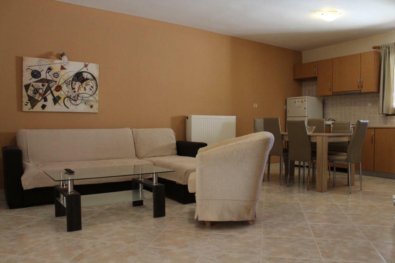 Antelia Homes Skiathos Town Bagian luar foto
