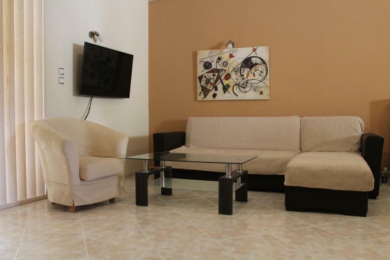 Antelia Homes Skiathos Town Bagian luar foto