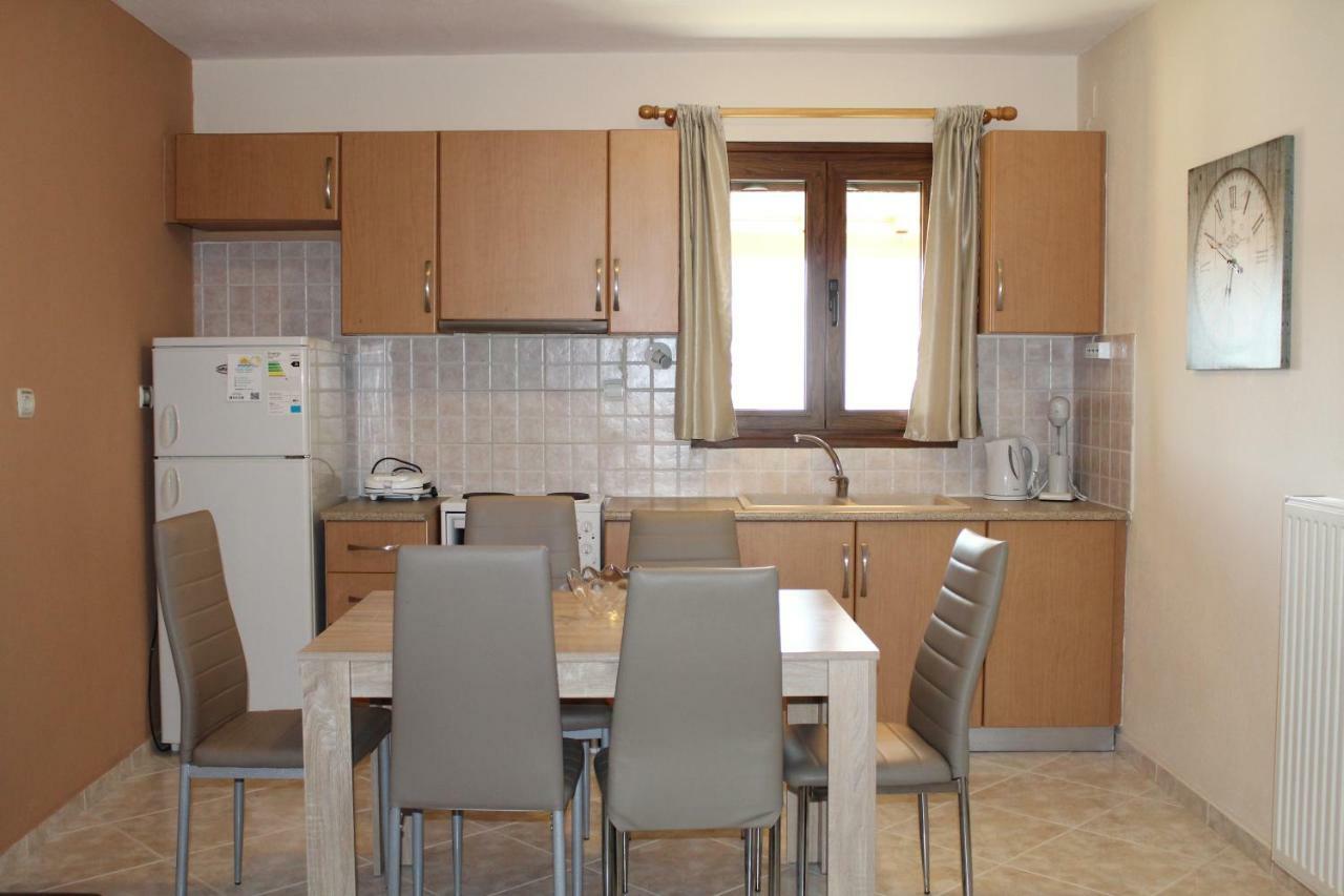 Antelia Homes Skiathos Town Bagian luar foto