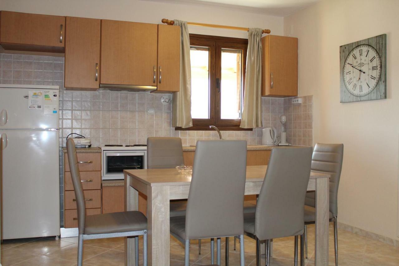 Antelia Homes Skiathos Town Bagian luar foto